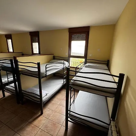 Albergue Cruz De Fierro