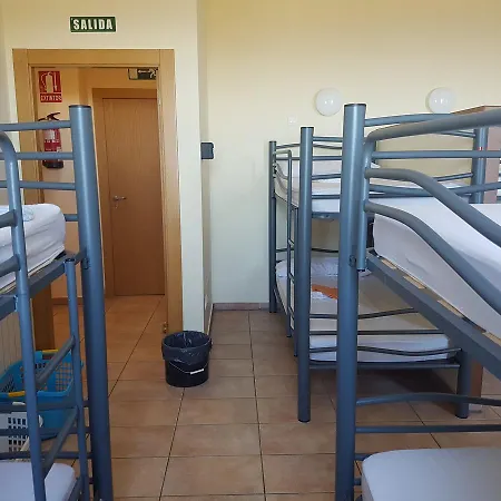 Hostel De Peregrino Cruz De Fierro *